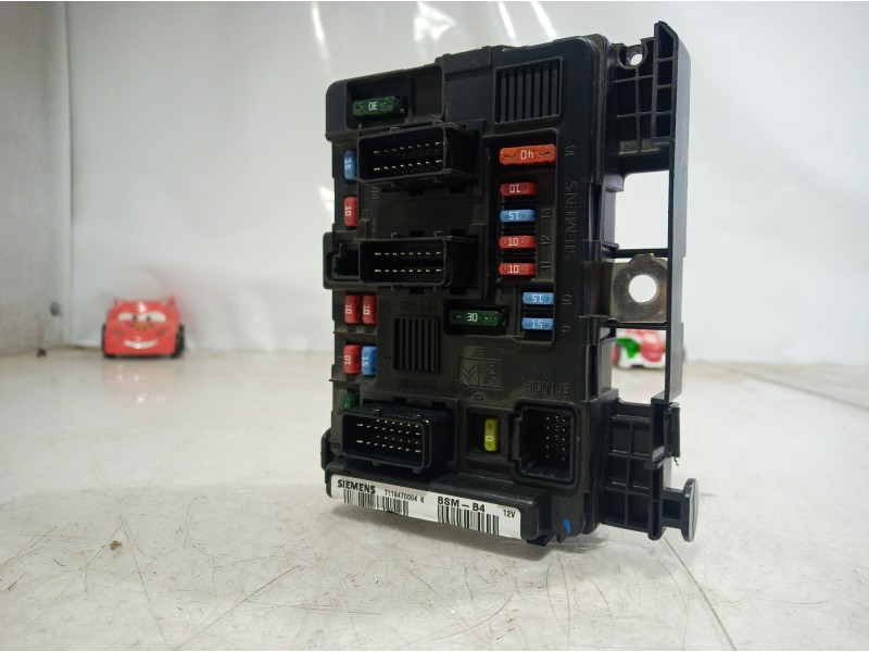 Recambio de caja reles / fusibles para citroën c3 referencia OEM IAM 964349878000 964349878000 964349878000
