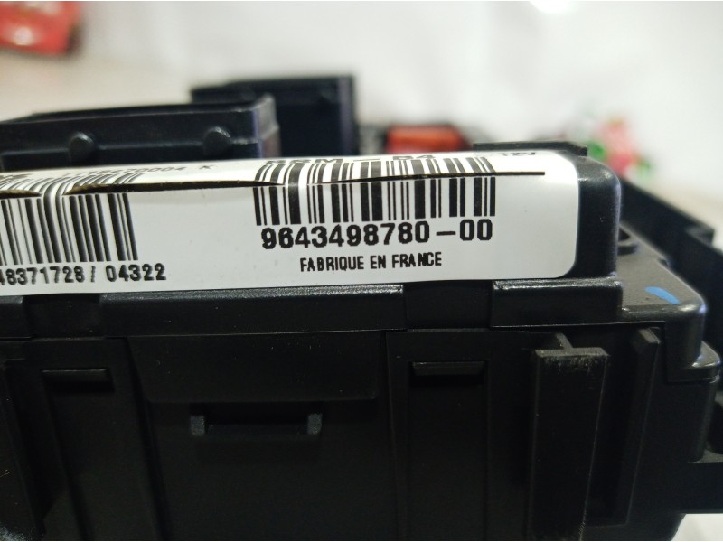 Recambio de caja reles / fusibles para citroën c3 referencia OEM IAM 964349878000 964349878000 964349878000