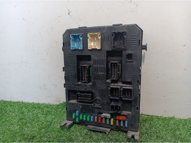 Recambio de caja reles / fusibles para peugeot 307 cc (s2) sport referencia OEM IAM 216760315B 216760315B 281133426A