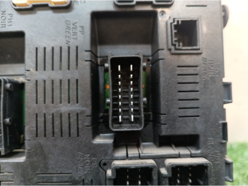 Recambio de caja reles / fusibles para peugeot 307 cc (s2) sport referencia OEM IAM 216760315B 216760315B 281133426A