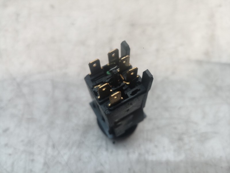 Recambio de interruptor para ford focus berlina (cak) trend referencia OEM IAM   