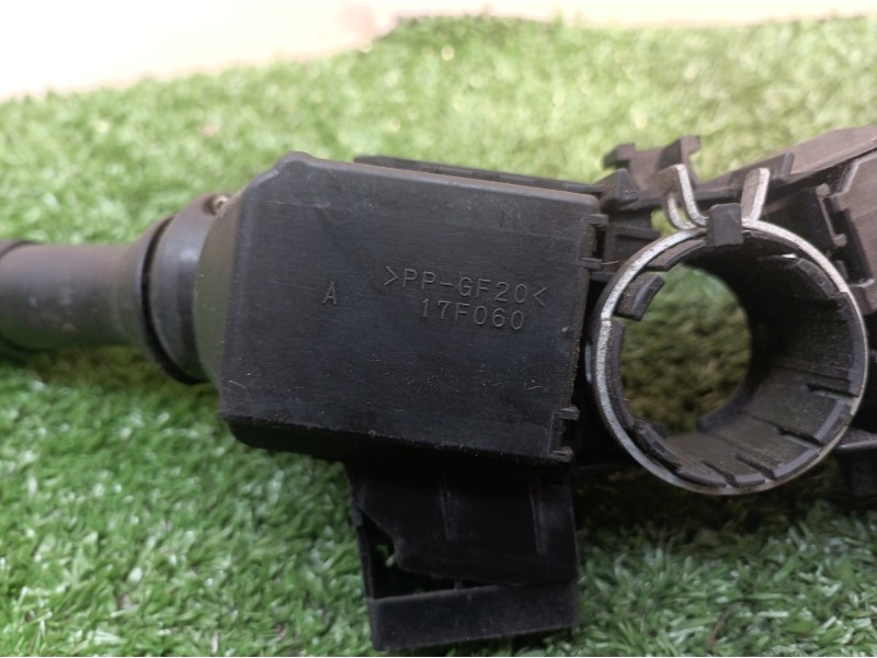 Recambio de mando multifuncion para toyota prius (nhw20) basis referencia OEM IAM 17F060 17F060 17F100