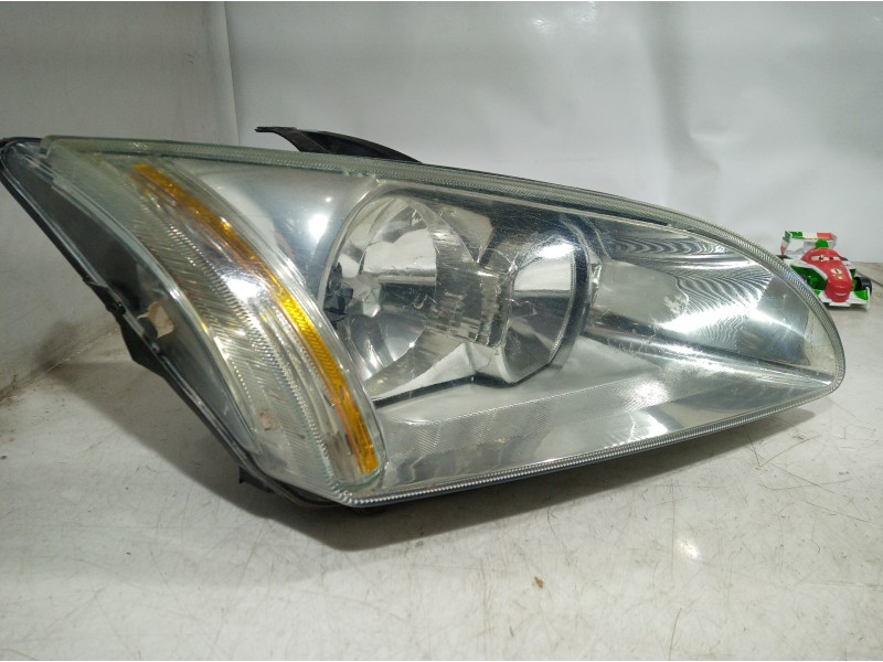 Recambio de faro derecho para ford focus berlina (cap) 2.0 tdci cat referencia OEM IAM 4M5113K060AA 4M5113K060AA 4M5113K060