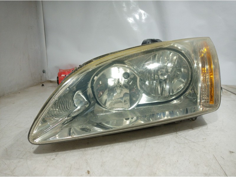 Recambio de faro izquierdo para ford focus berlina (cap) 2.0 tdci cat referencia OEM IAM   