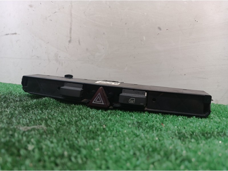 Recambio de warning para opel astra h berlina cosmo referencia OEM IAM 13100105 13100105 13100105