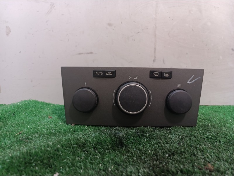 Recambio de mando calefaccion / aire acondicionado para opel astra h berlina cosmo referencia OEM IAM 13122963 13122963 13122963