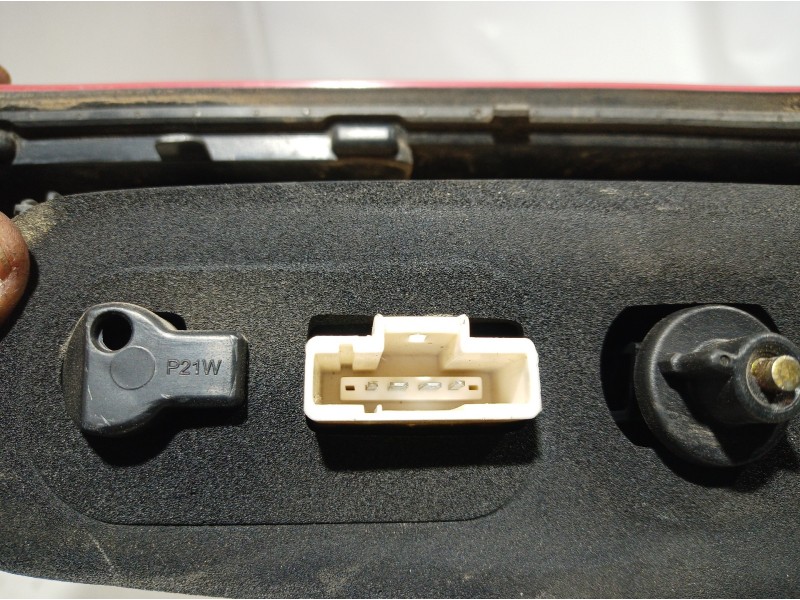 Recambio de piloto trasero izquierdo interior para citroën c5 berlina collection referencia OEM IAM 89032711X31 89032711X31 8903