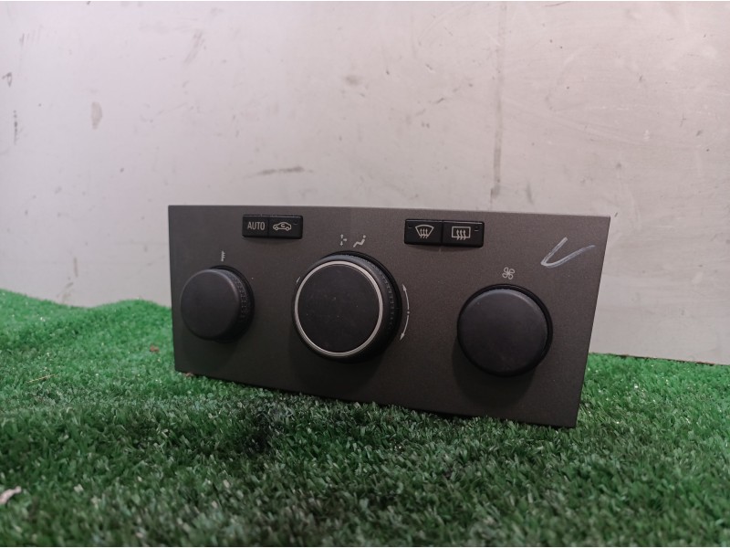 Recambio de mando calefaccion / aire acondicionado para opel astra h berlina cosmo referencia OEM IAM 13122963 13122963 13122963