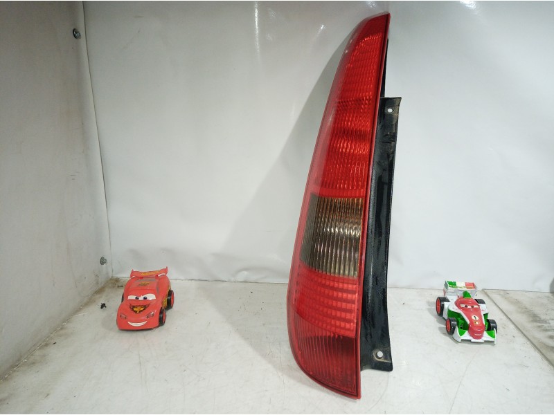 Recambio de piloto trasero izquierdo para ford fiesta (cbk) ambiente referencia OEM IAM 2S6113N004AD 2S6113N004AD 2S6113N004