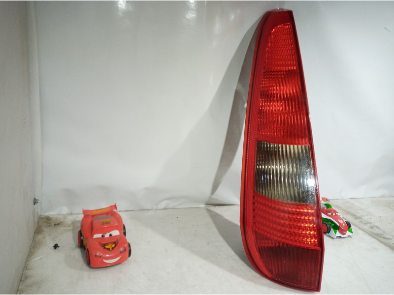 Recambio de piloto trasero izquierdo para ford fiesta (cbk) ambiente referencia OEM IAM 2S6113N004AD 2S6113N004AD 2S6113N004