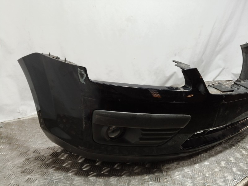 Recambio de paragolpes delantero para ford focus berlina (cap) titanium referencia OEM IAM   