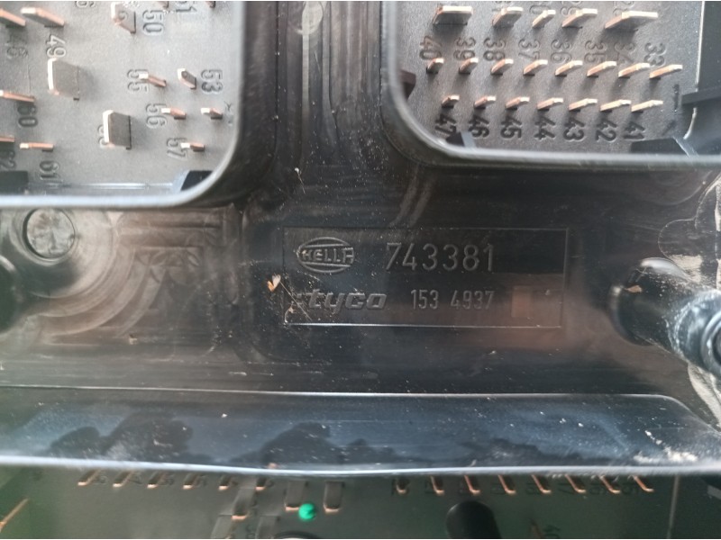 Recambio de caja reles / fusibles para opel astra h berlina cosmo referencia OEM IAM 15349211 15349211 743381