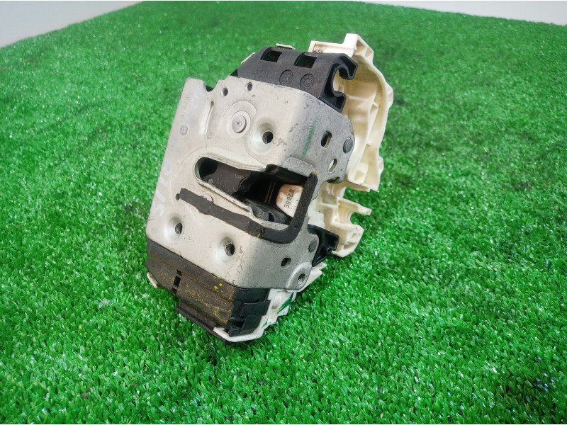 Recambio de cerradura puerta delantera derecha para dodge journey sxt referencia OEM IAM P04589694AA P04589694AA P04589694AA