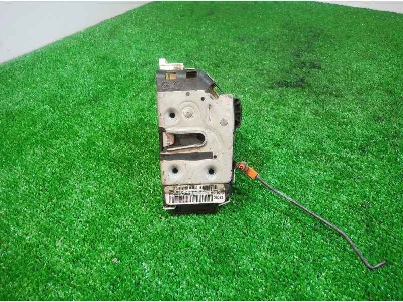 Recambio de cerradura puerta delantera izquierda para dodge journey sxt referencia OEM IAM P04589693AA P04589693AA P04589693AA