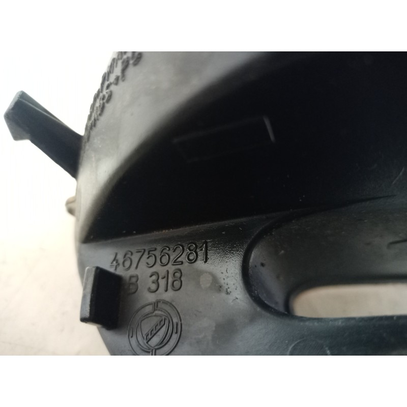 Recambio de faro antiniebla izquierdo para alfa romeo 147 (190) 1.9 jtd 120 collezione referencia OEM IAM  46756281 46756281