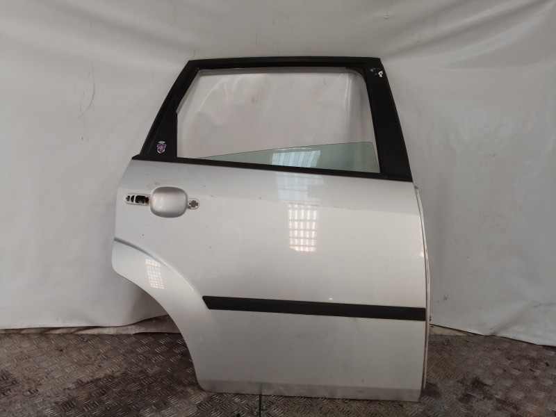 Recambio de puerta trasera derecha para ford fiesta (cbk) ambiente referencia OEM IAM   