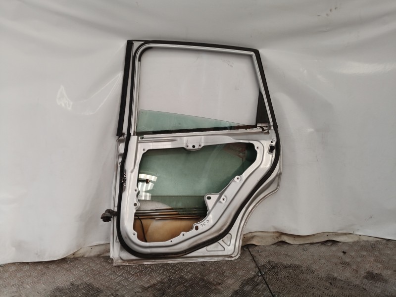 Recambio de puerta trasera derecha para ford fiesta (cbk) ambiente referencia OEM IAM   