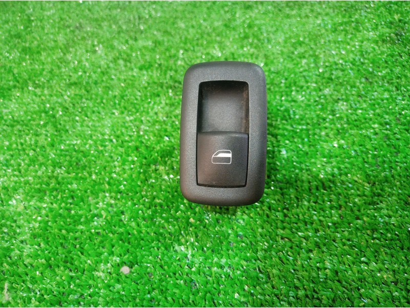 Recambio de mando elevalunas trasero derecho para dodge journey sxt referencia OEM IAM 04602531AE 04602531AE 04602531AE