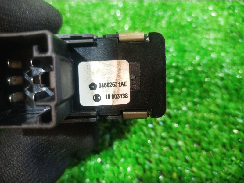 Recambio de mando elevalunas trasero derecho para dodge journey sxt referencia OEM IAM 04602531AE 04602531AE 04602531AE
