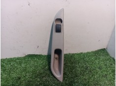 Recambio de mando elevalunas trasero derecho para nissan almera tino (v10m) 2.2 16v turbodiesel cat referencia OEM IAM 82960 829