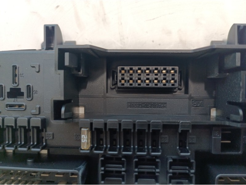 Recambio de caja reles / fusibles para opel astra h berlina cosmo referencia OEM IAM 13181278 13181278 5DK00866931