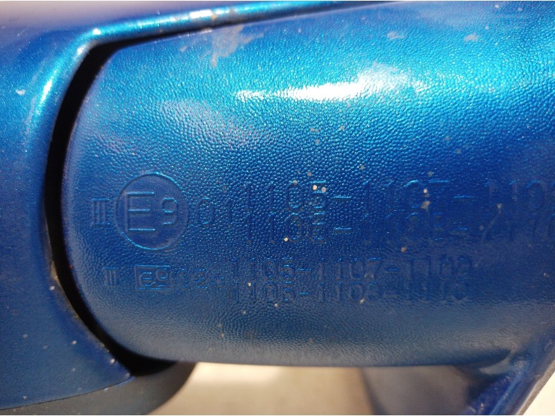 Recambio de retrovisor derecho para renault megane ii classic berlina 1.9 dci diesel referencia OEM IAM 011105 011105 011105