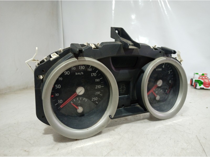 Recambio de cuadro instrumentos para renault megane ii berlina 5p referencia OEM IAM 8200399694 8200399694 8200399694