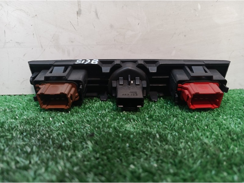 Recambio de warning para renault clio ii fase ii (b/cb0) dynamique referencia OEM IAM 8200071224 8200071224 8200071224