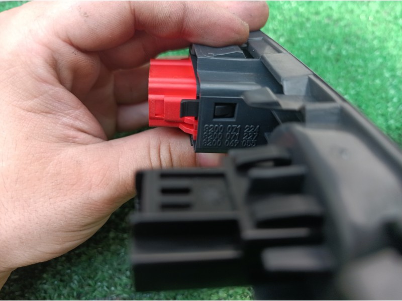 Recambio de warning para renault clio ii fase ii (b/cb0) dynamique referencia OEM IAM 8200071224 8200071224 8200071224