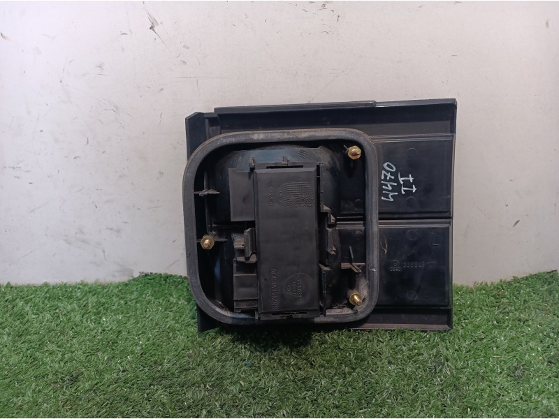 Recambio de piloto trasero derecho para volkswagen passat variant (315) referencia OEM IAM 333945107 333945107 333945259