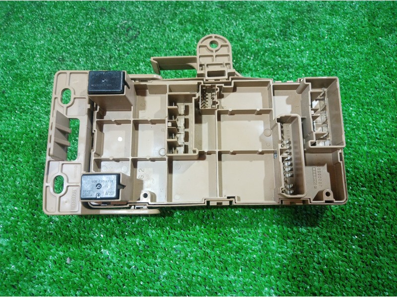 Recambio de caja reles / fusibles para subaru tribeca b9 limited referencia OEM IAM 82201XA00B 82201XA00B 82201XA00B
