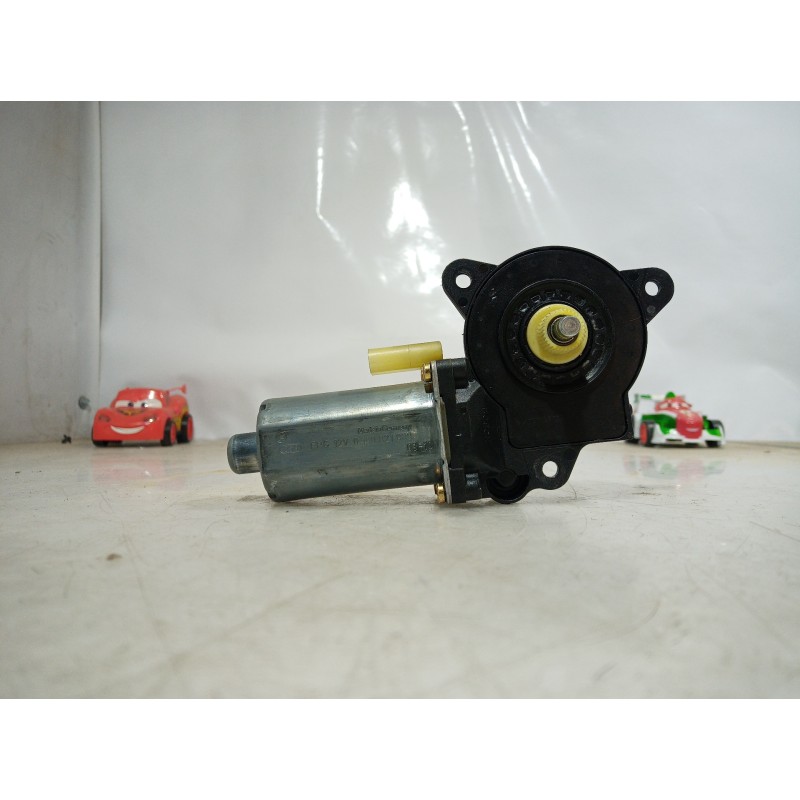 Recambio de motor elevalunas delantero derecho para ford fiesta (cbk) ambiente referencia OEM IAM 0130821939 0130821939 01308219
