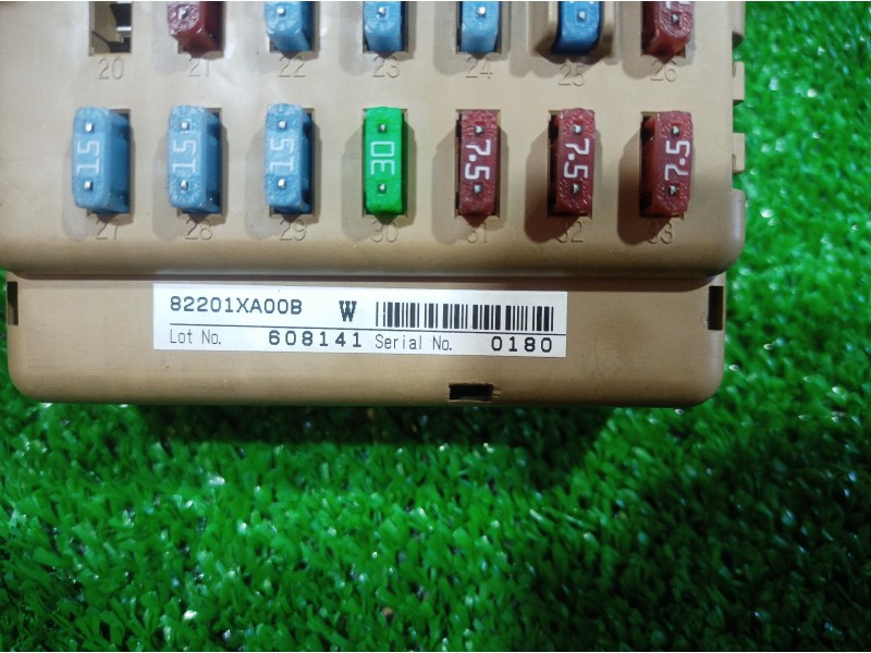 Recambio de caja reles / fusibles para subaru tribeca b9 limited referencia OEM IAM 82201XA00B 82201XA00B 82201XA00B