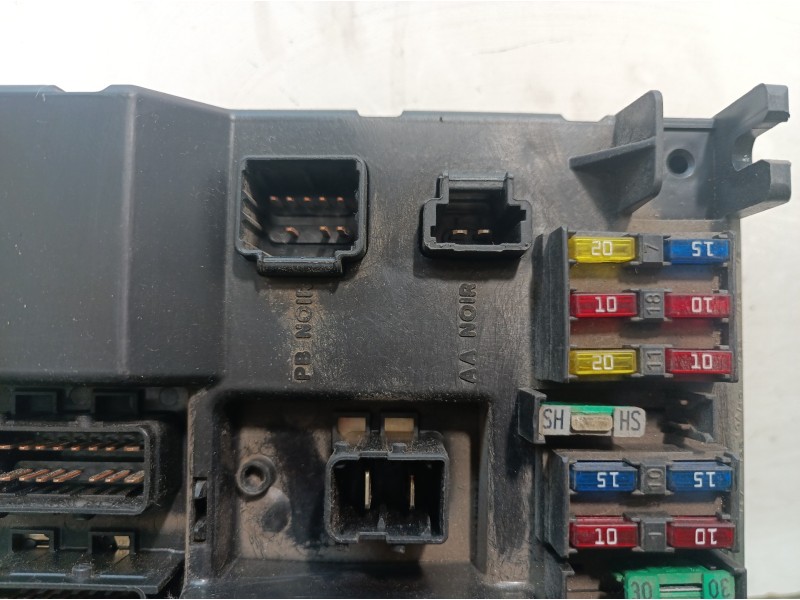 Recambio de caja reles / fusibles para peugeot 307 (s1) xr referencia OEM IAM 9651197580A 9651197580A 9651196880A