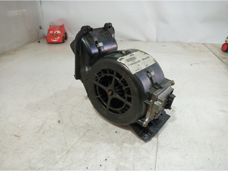 Recambio de ventilador calefaccion para mercedes-benz clase clk (w209) coupe 320 cdi (209.320) referencia OEM IAM A2038300308 A2