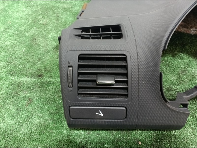 Recambio de salpicadero para toyota auris luna+ referencia OEM IAM 5595102150 5595102150 5595102150