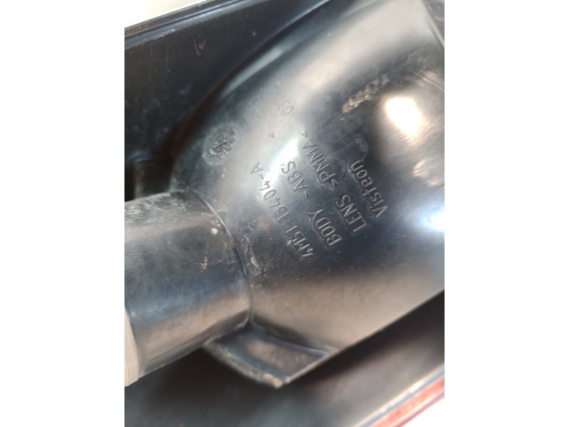 Recambio de piloto trasero derecho para ford focus berlina (cap) 2.0 tdci cat referencia OEM IAM 4M5113404A 4M5113404A 4M5113404