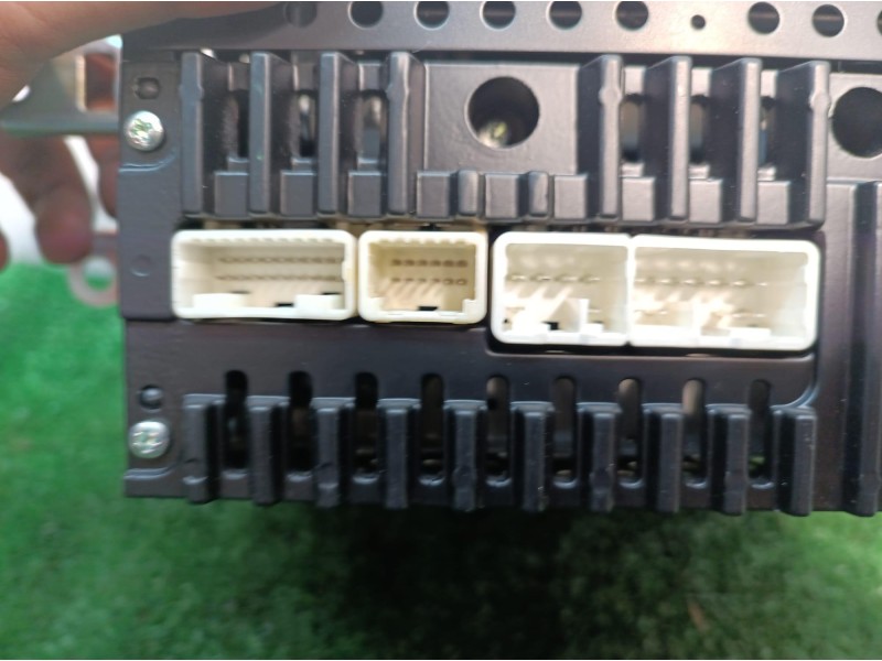Recambio de sistema audio / radio cd para toyota auris luna+ referencia OEM IAM 8612002510 8612002510 1220008890B101