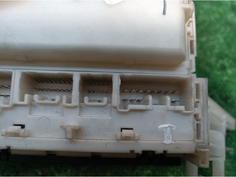 Recambio de caja reles / fusibles para fiat panda (169) 1.2 8v alessi referencia OEM IAM 8273002150A 8273002150A 74700211