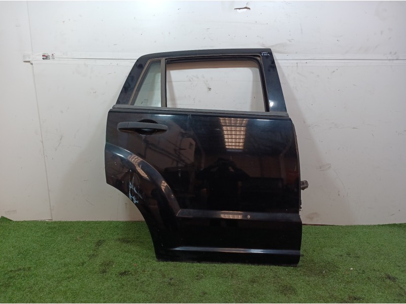 Recambio de puerta trasera derecha para dodge caliber s referencia OEM IAM   
