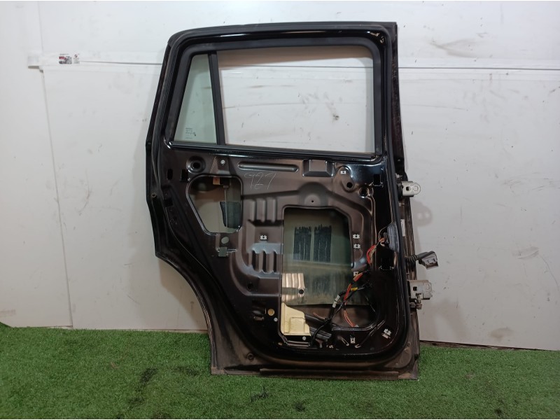 Recambio de puerta trasera izquierda para dodge caliber s referencia OEM IAM   