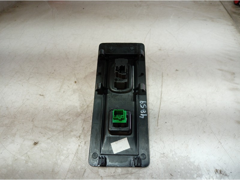 Recambio de moldura para citroën c4 picasso exclusive referencia OEM IAM 9659737877 9659737877 9659737877