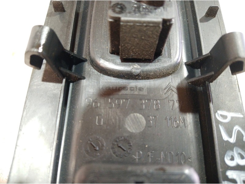 Recambio de moldura para citroën c4 picasso exclusive referencia OEM IAM 9659737877 9659737877 9659737877