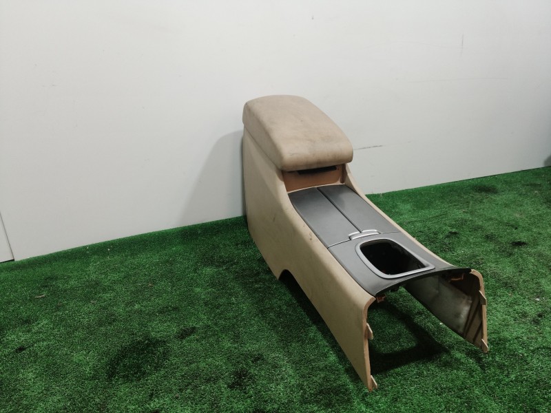 Recambio de apoyabrazos central para subaru tribeca b9 limited referencia OEM IAM   