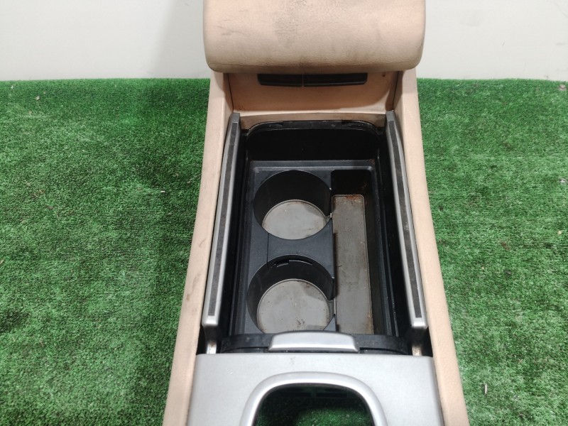 Recambio de apoyabrazos central para subaru tribeca b9 limited referencia OEM IAM   