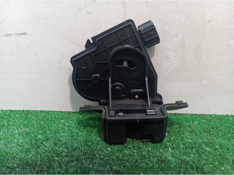 Recambio de cerradura maletero / porton para toyota auris luna+ referencia OEM IAM   