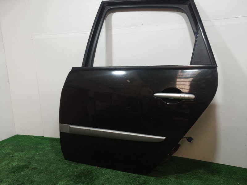 Recambio de puerta trasera izquierda para renault scenic ii confort dynamique referencia OEM IAM  5 PUERTAS 5 PUERTAS