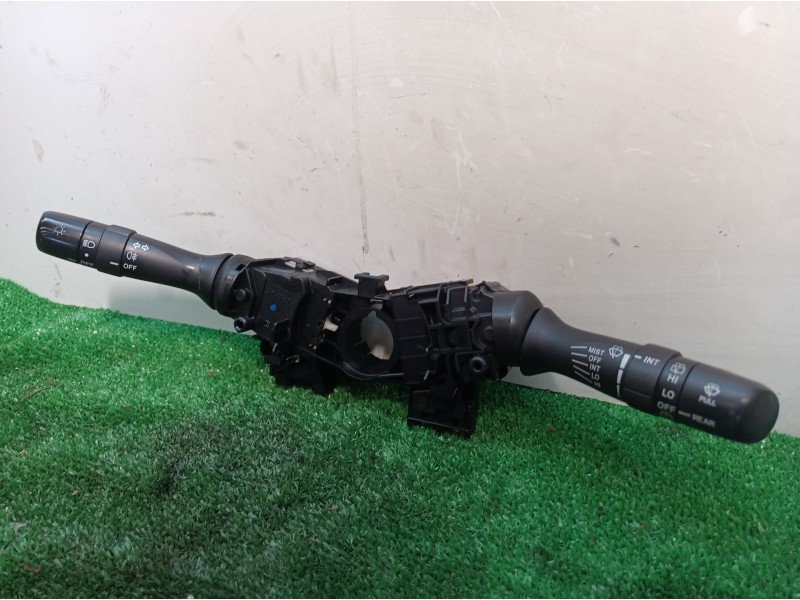 Recambio de mando multifuncion para toyota auris luna+ referencia OEM IAM 17F001 17F001 17F001