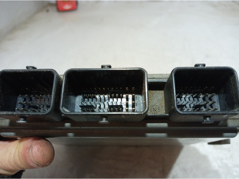 Recambio de centralita motor uce para peugeot 306 berlina 3/4/5 puertas (s2) referencia OEM IAM 5WS40104CT 5WS40104CT 5WS40104