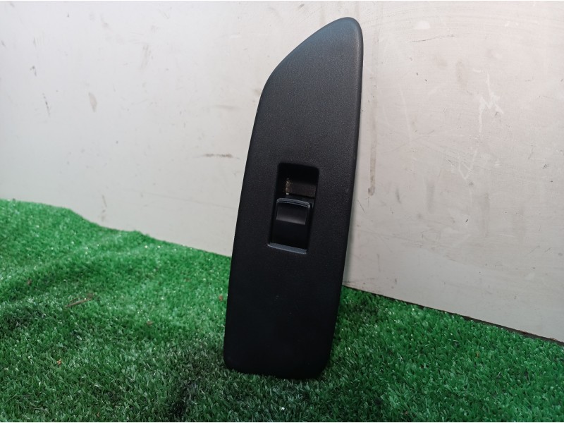 Recambio de mando elevalunas delantero derecho para toyota auris luna+ referencia OEM IAM 7423102530 7423102530 7423102530